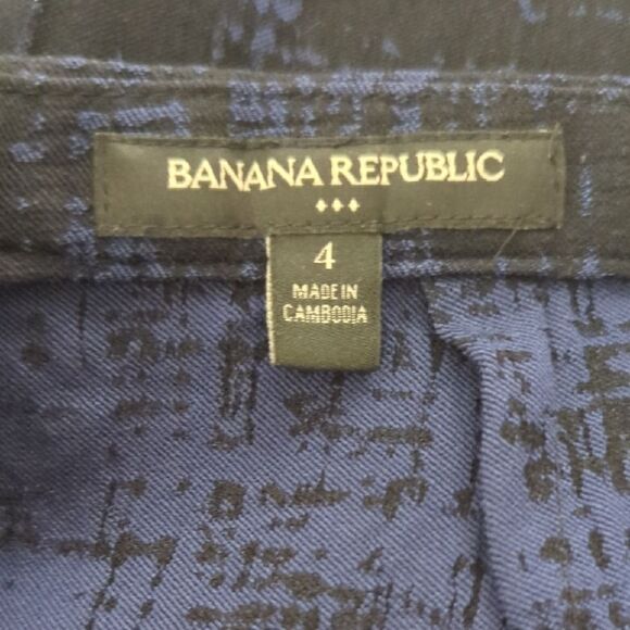 Banana Republic Blue Knee-Length Pencil Skirt for Work - Picture 6 of 7
